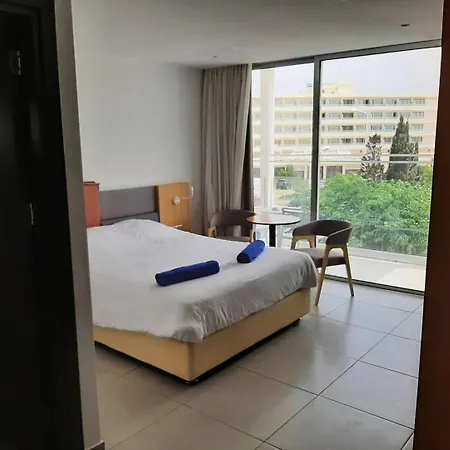 דירה Plaza Double Sea And Pool View-124 *